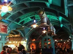 -海底巡游艇:尼莫和好友的海洋世界