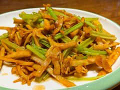 -崮乡圣水坊赵家炒鸡(花都店)