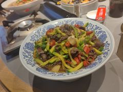 -头上红煨盐鸡·非遗院子餐厅