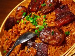 腊味蒸饭-乔街深夜食堂·台州菜·高压锅生蚝(杭州总店)