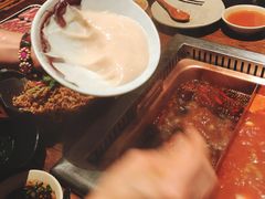 -老牌坊云南鱼豆花火锅(嵩山店)