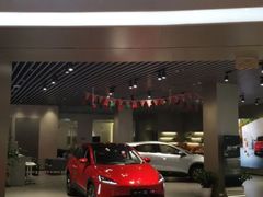 -小鹏汽车体验中心(苏州龙湖狮山天街店)