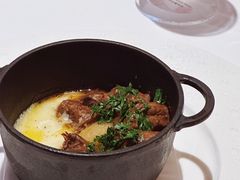 马玉拉牛肉配奶香土豆泥-AZUR聚(香格里拉饭店)