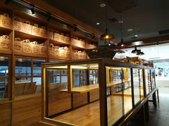 面包甜点陈列柜-窑滚面包专门店(马鞍山金鹰店)