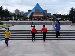 -上海市龙华烈士陵园