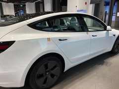 -TESLA 特斯拉(上海太古汇体验店)