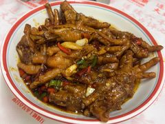 秘制凤爪-堂瓦里·33年传统赣菜(第一街区店)