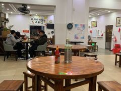 大堂-湛记牛肚螺粥(群贤路店)