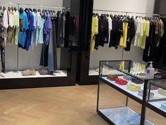 -GIVENCHY(佛罗伦萨小镇奥莱店)