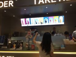 -桃桃屿·潮牌酷银(世纪荟店)