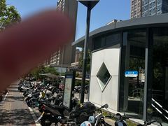 -尹山湖(地铁站)