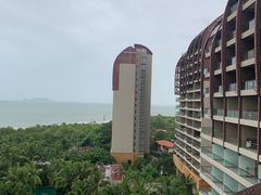 -三亚湾海居铂尔曼度假酒店