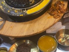 -胡悦里韩式烤肉(芝罘万达广场店)