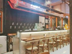 -8PINTS八品脱·日料·烧鸟·精酿小酒馆(莘庄店)