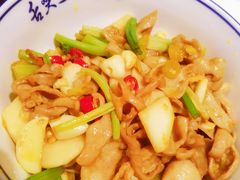 -丹江口渔村·湘味厨房(桃园店)