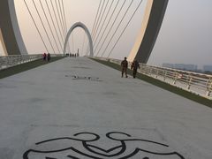 -南京眼步行桥