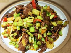 -魏铭鱼头捞饭(晋阳路店)