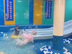 -楠木种子游泳馆(李沧万达店)
