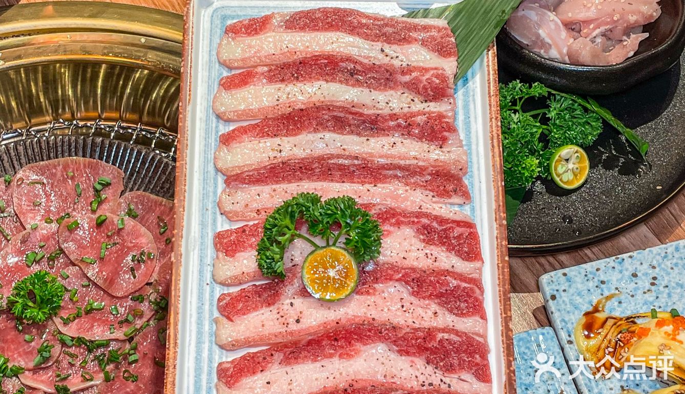 西湖边！新开的烤肉店，好好吃啊！！