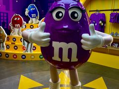 -m豆巧克力世界(上海世茂广场店)