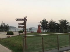 -亚龙湾中心广场