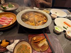 -牛YO寿喜烧·铁板烧和牛火锅自助(市府恒隆店)