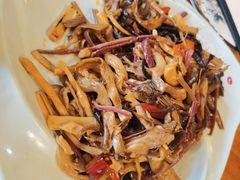 -小厨子私房菜·云南美食店