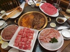 -小天鹅火锅·一线江景洪鼎旗舰店(洪崖洞店)