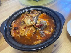 奇味石锅鱼-老东阳·外婆菜(横店店)