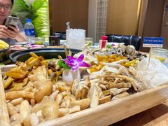 -一朵菌·野生菌探索家火锅(南亚店)