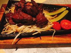 铁锄牛排-穹六人间 people 6(岳阳路店)