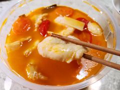 野果酸汤鱼-云海肴·汽锅鸡·云南菜(高德置地店)