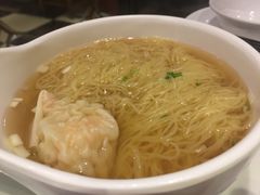 -新大咀港式茶餐厅(宝山万达店)