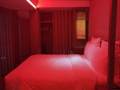 诡异的灯光秀-北京三里屯CHAO酒店