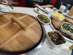 -鲁员外地锅鸡地锅鱼(古墩路店)