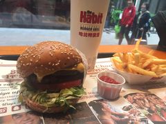 -The Habit Burger Grill 哈比特汉堡(复兴soho店)
