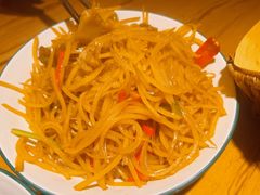 -先启半步颠小酒馆(虹桥龙湖天街店)