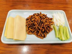 京酱肉丝-北平小馆·烤鸭·家常菜(磨房北里店)