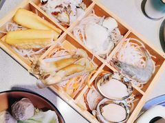 海鲜拼盘-四点金粥底火锅(沂州里店)