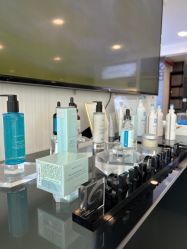 -JNK皮肤管理中心