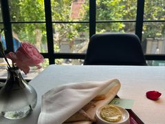 -弦月窗LUNETTE BY AMANDA(复兴路店)