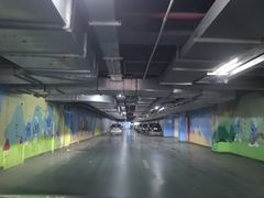 -蓝精灵乐园-停车场
