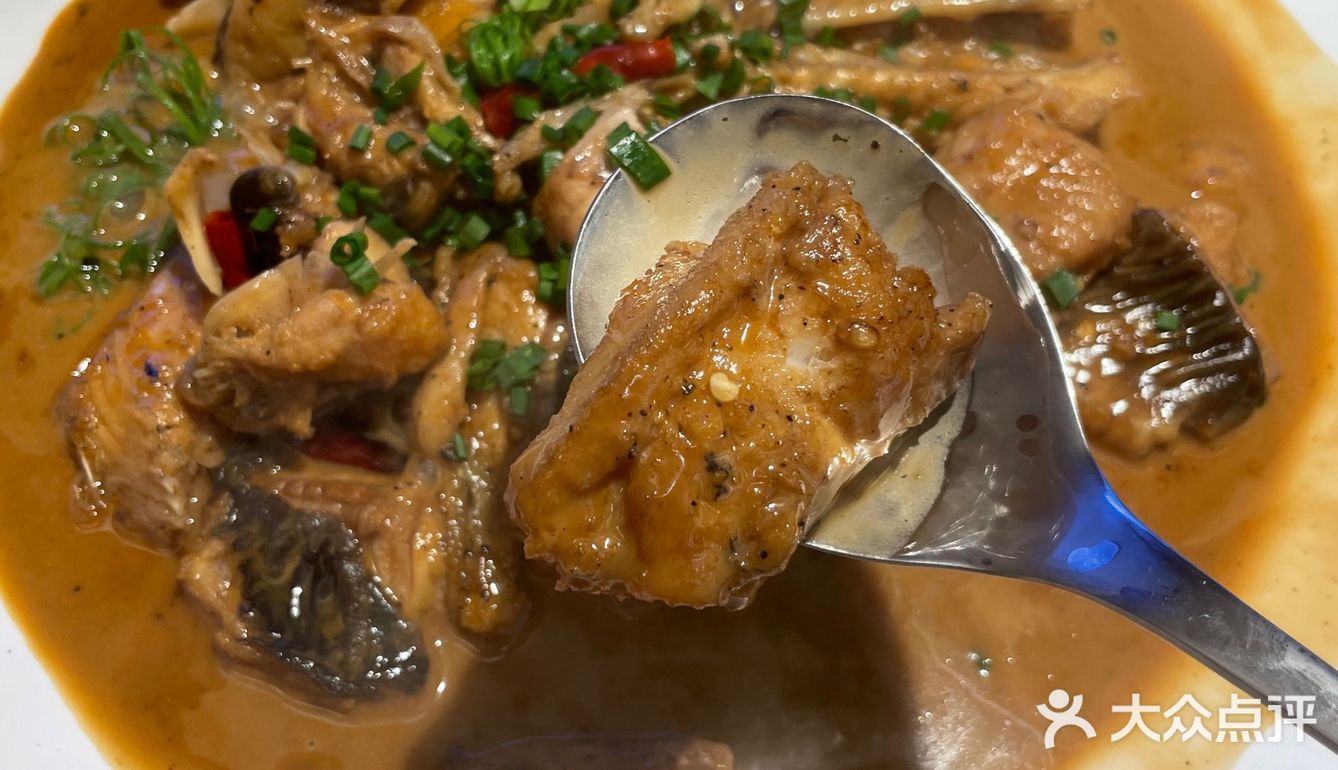 武汉吃鱼的天花板，胖胖渔村，做湖北鲜鱼馆33年