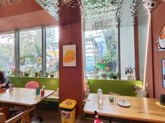 -Dragon Pizza•圆脸龙披萨·牛排餐厅