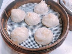 蟹黄汤包-百年尹氏汤包(环球美食荟店)