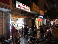 -Bánh Mì Huynh Hoa