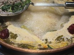 -洱火云南酸菜牛肉火锅(石景山当代商城店)