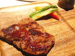 扒M10澳洲和牛肉眼牛排-窗外西餐厅(普罗理想国店)