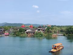 -茅山东方盐湖城景区