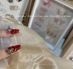 -花系美·美甲美睫精品店